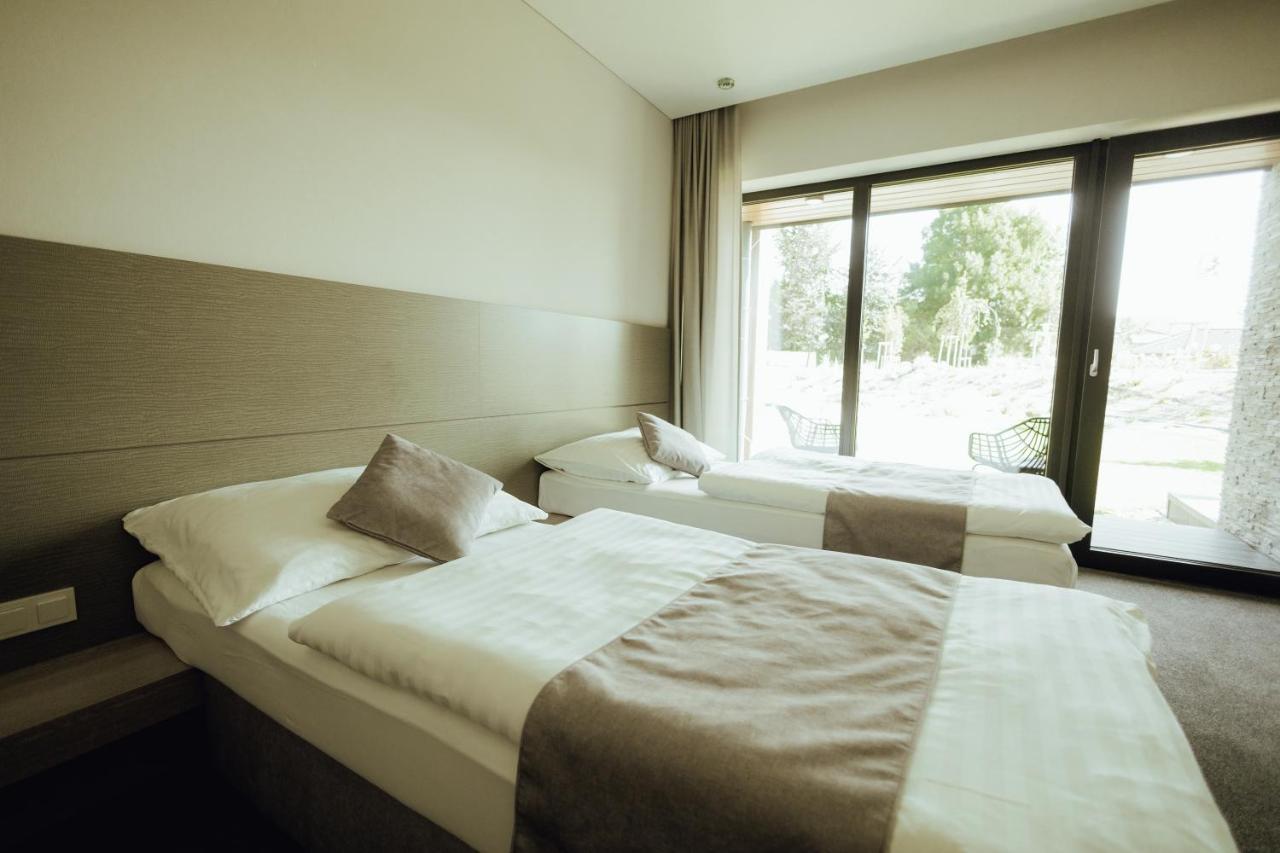 Hotel Resort Lovecka Basta Страконице Экстерьер фото