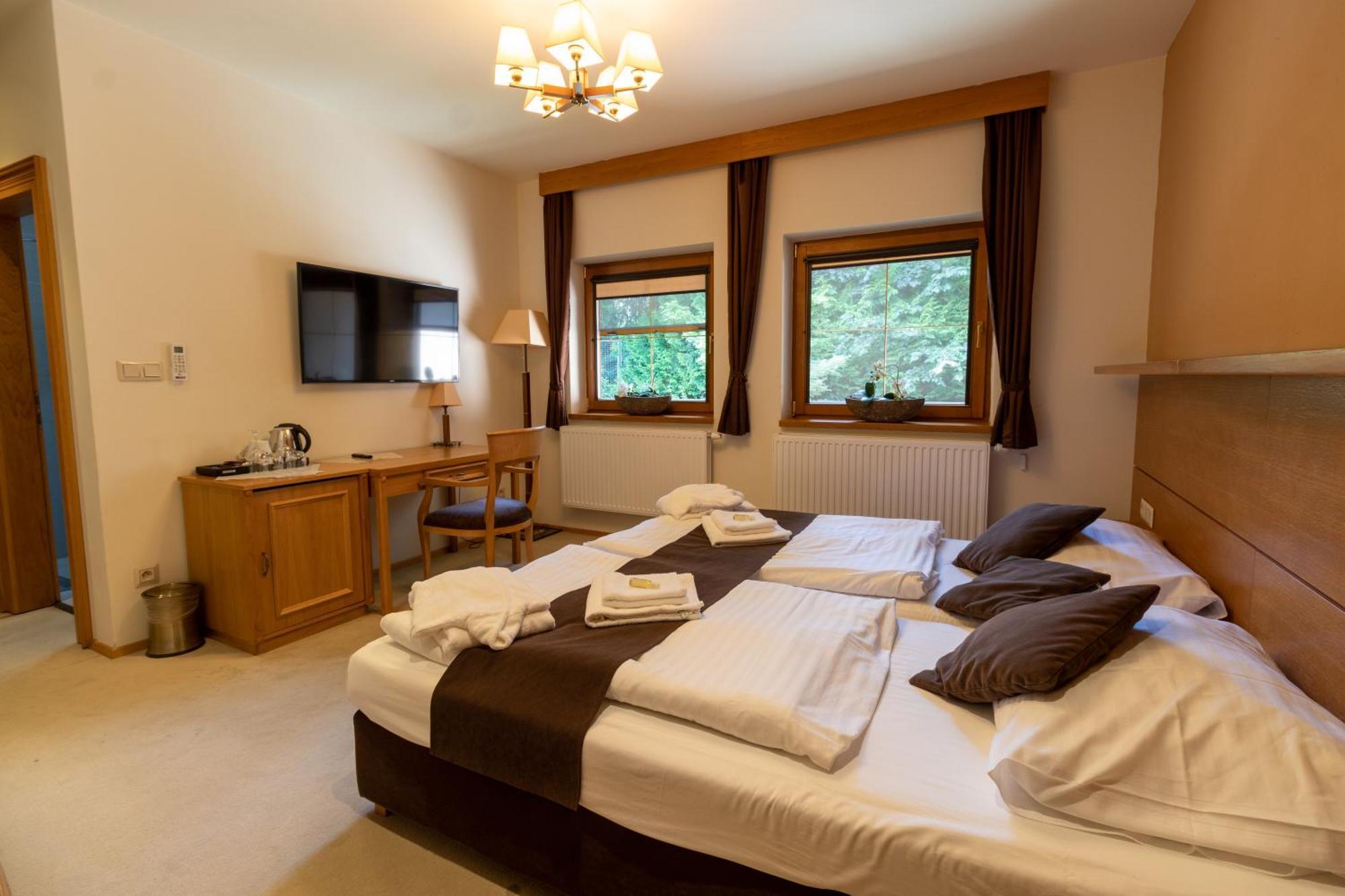 Hotel Resort Lovecka Basta Страконице Экстерьер фото
